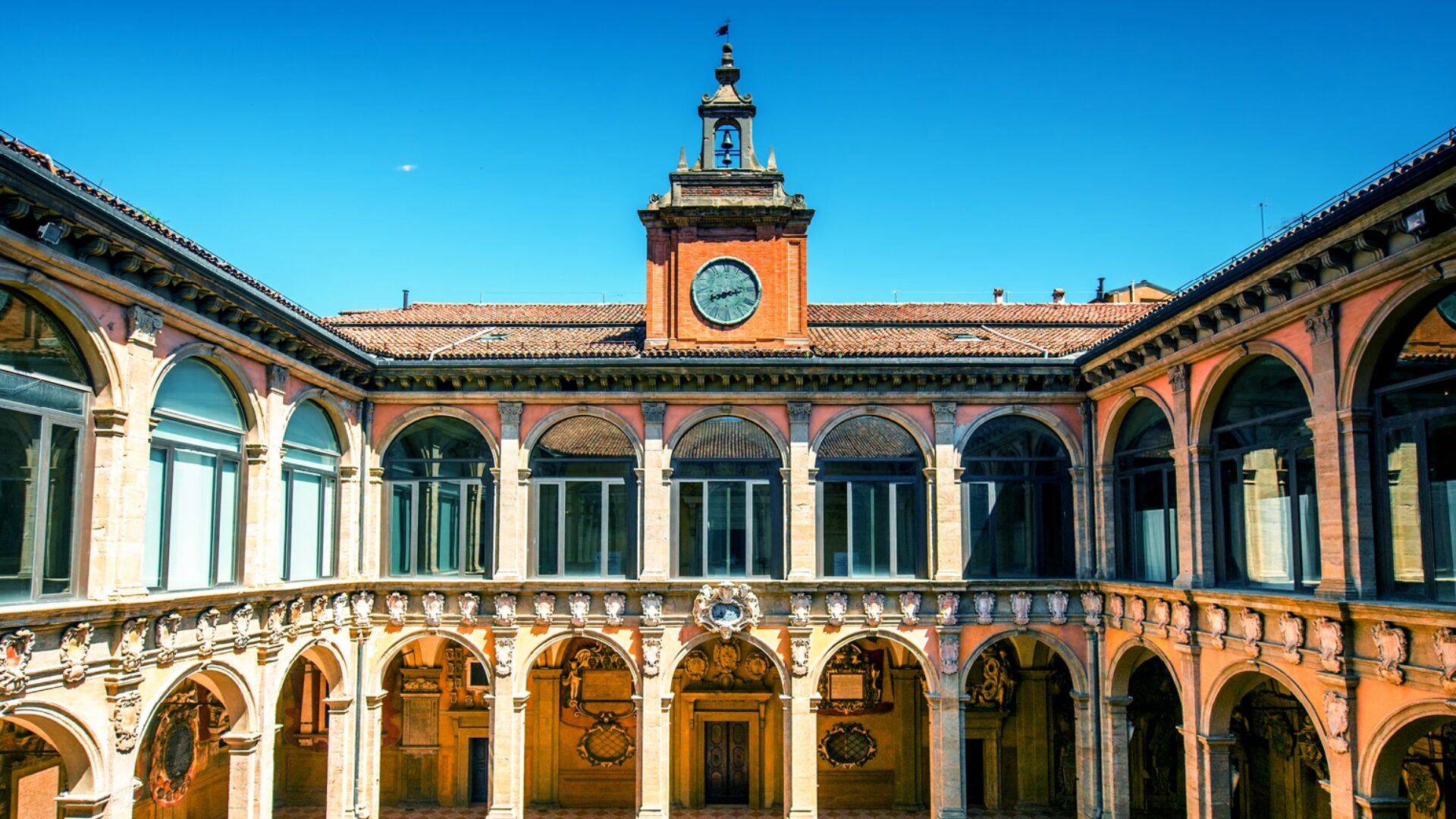 İtalya Öğrenci Vizesi (D Tipi) Nasıl Alınır? 2026 Güncel Evrak Listesi